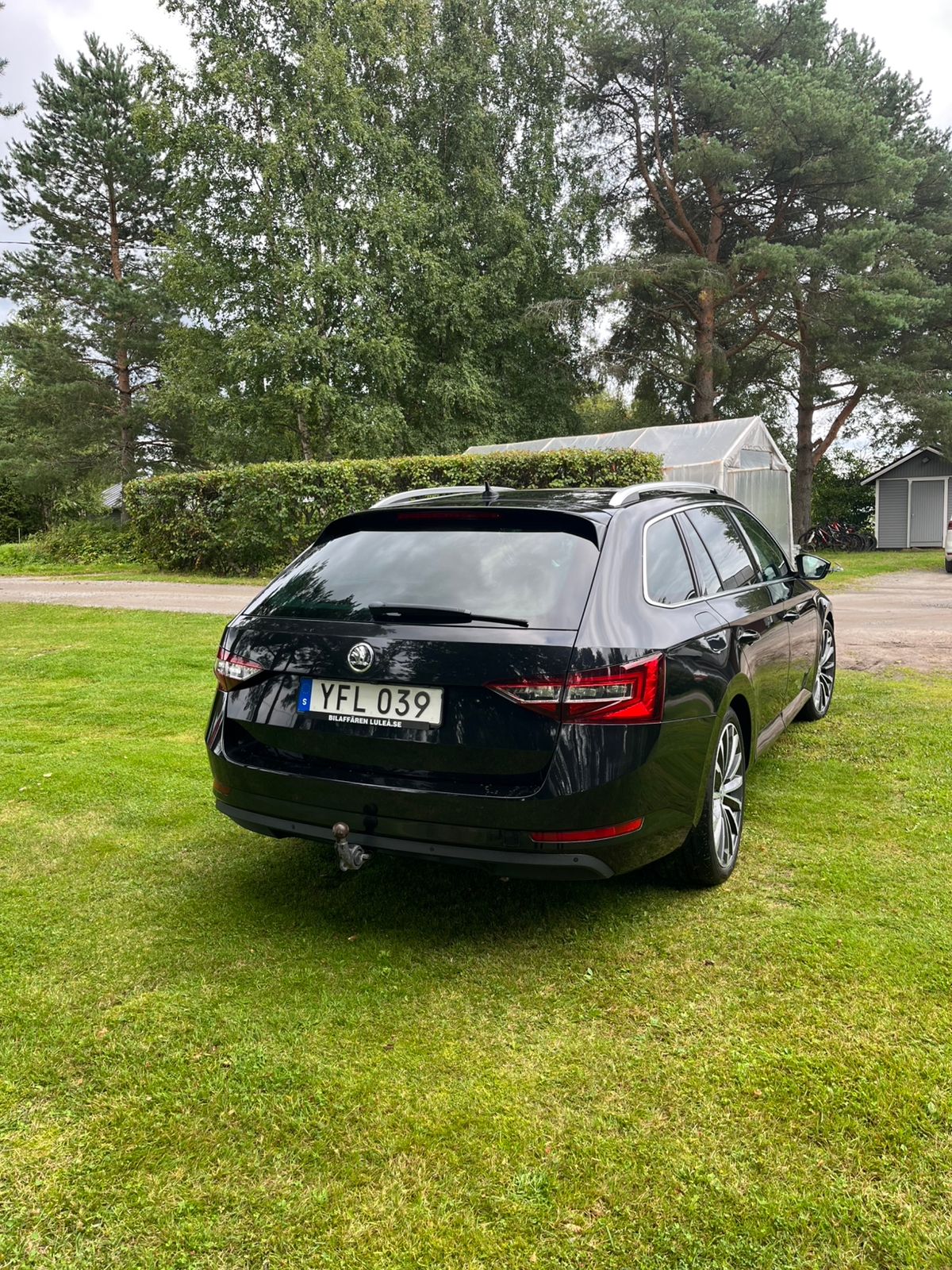 Skoda Superb 2017, bild 4/5