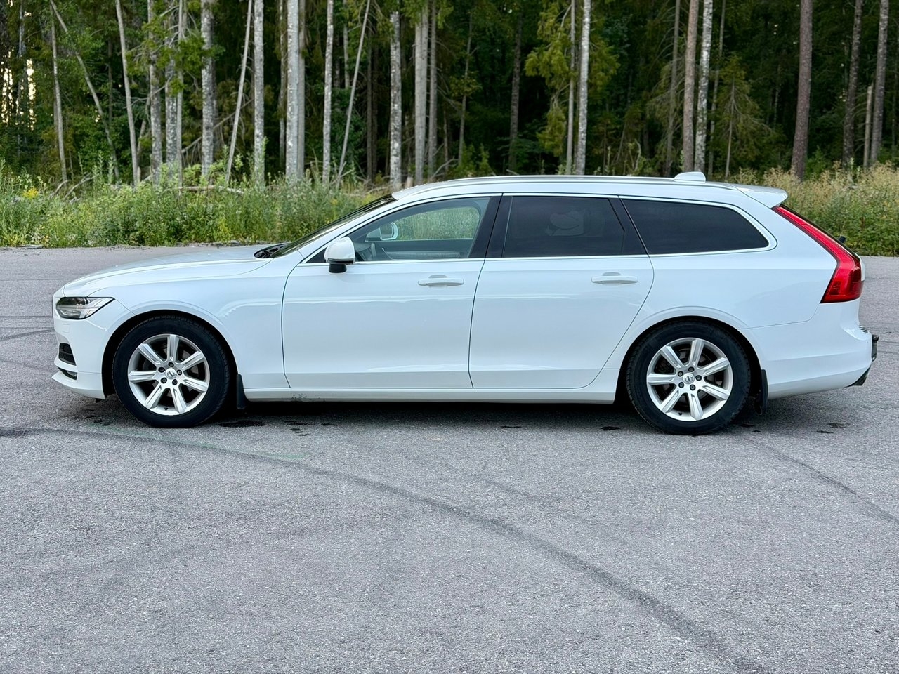 Volvo V90 2018, bild 2/10