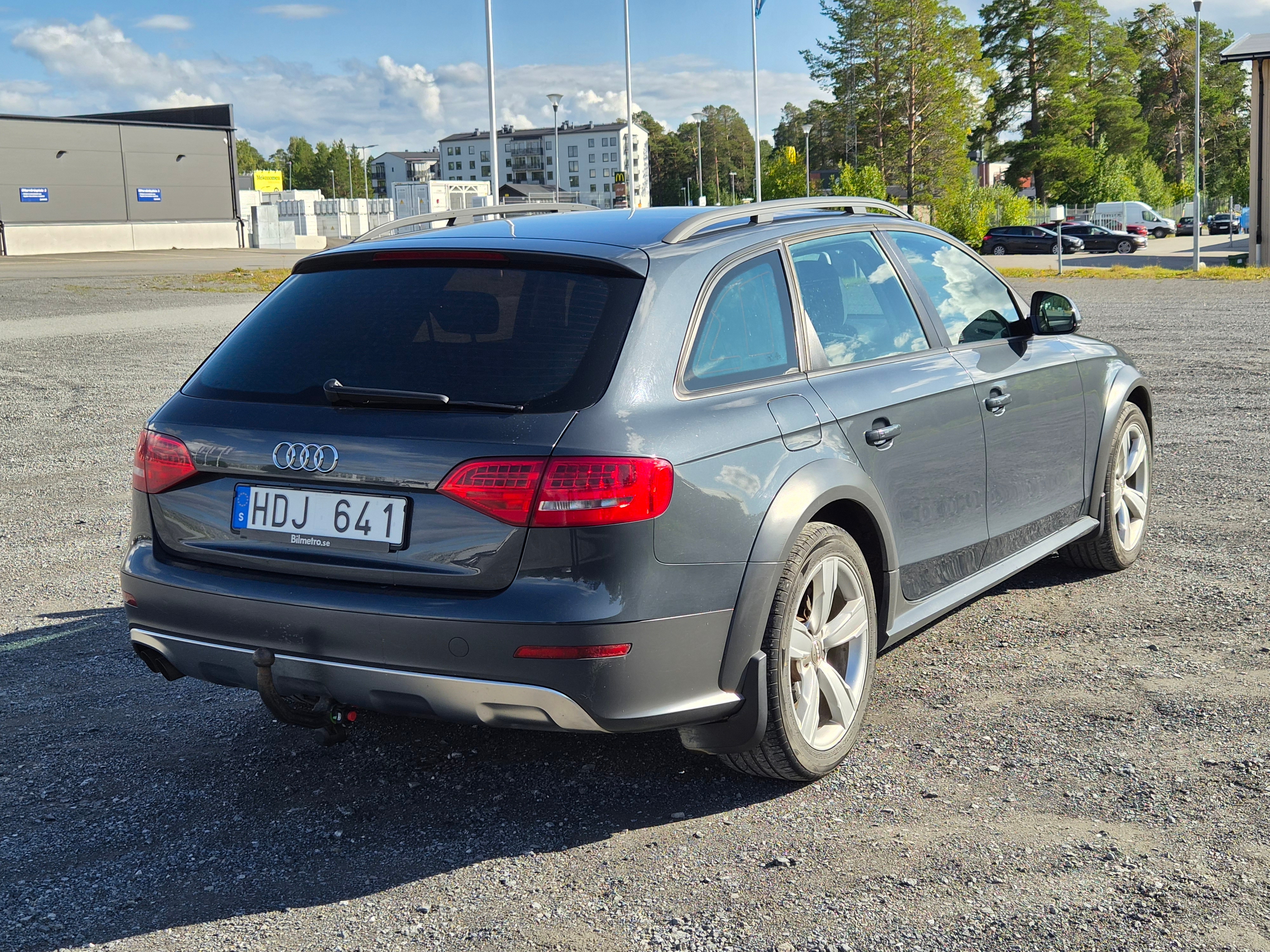 Audi A4 allroad 2010, photo 4/10