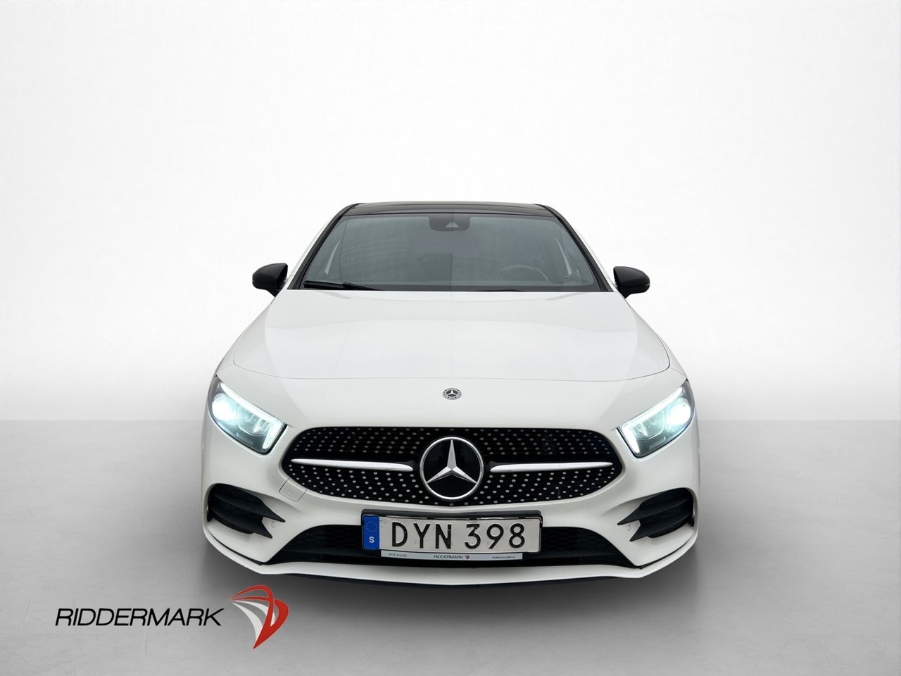 Mercedes-Benz A 180 d AMG Night Pano 2018, bild 2/29
