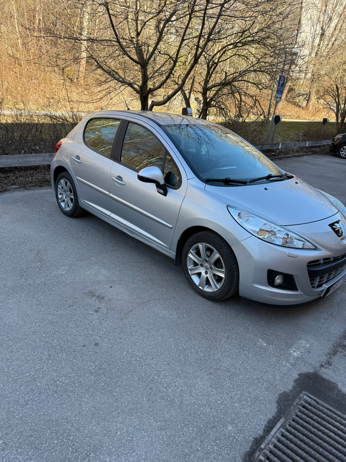 Peugeot 207 5-dörrar 1.6 HDi FAP Manuell 2011, bild 5/10