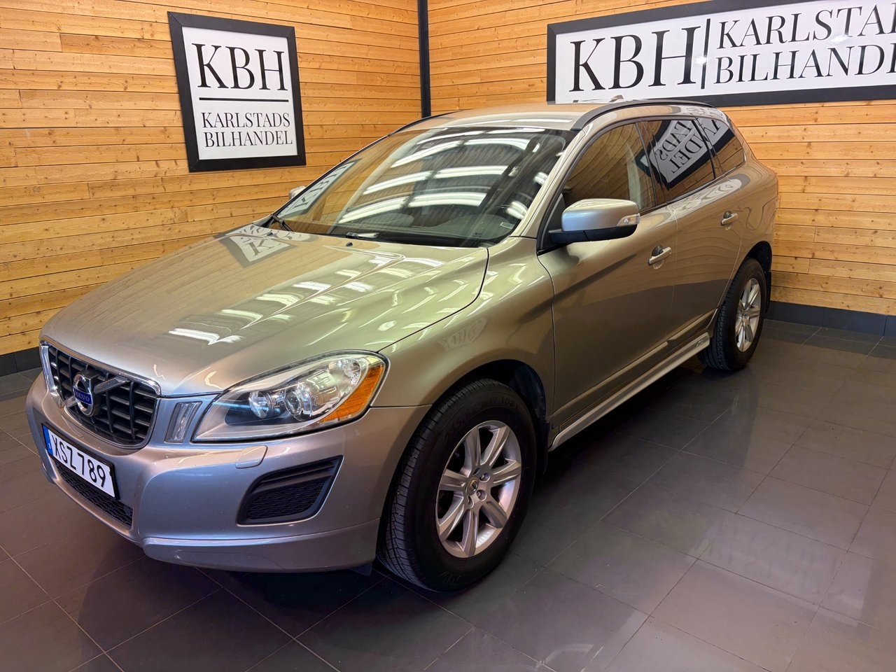 Volvo XC60 D3 Momentum Euro 5 2011, bild 2/10