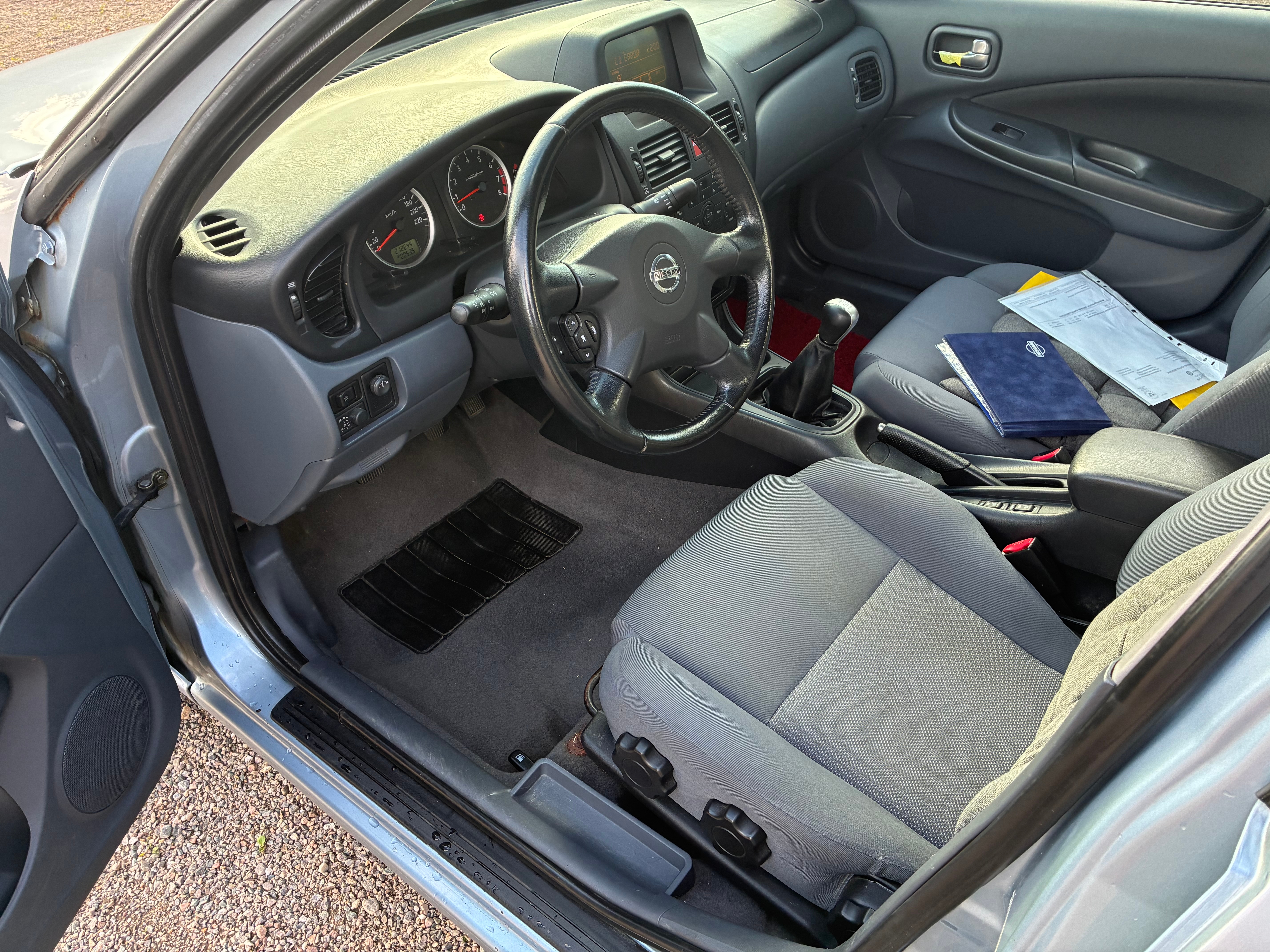 Nissan Almera Sedan 1.8 Manuell 2004, bild 7/11