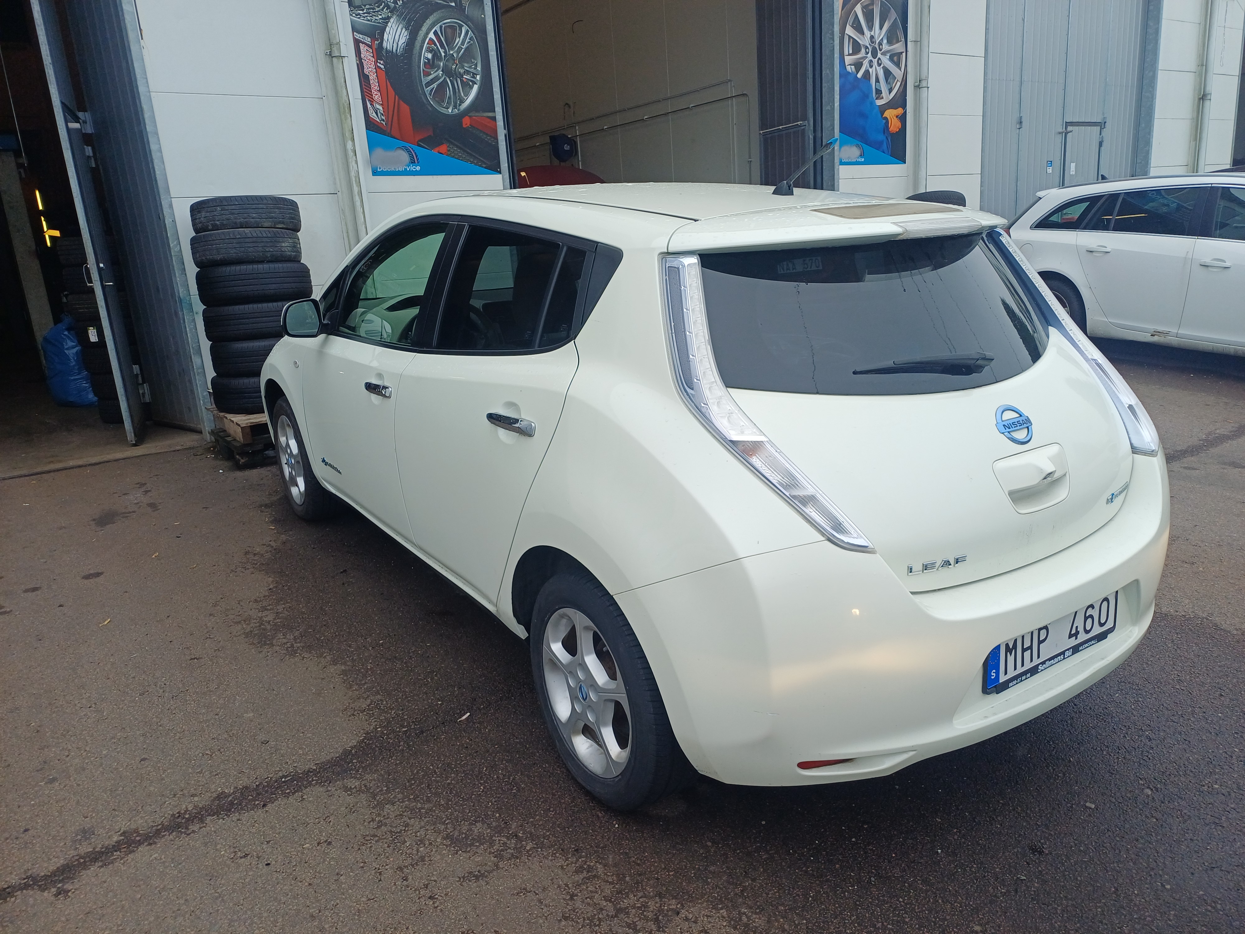 Nissan Leaf 24 kWh 2012, bild 2/5