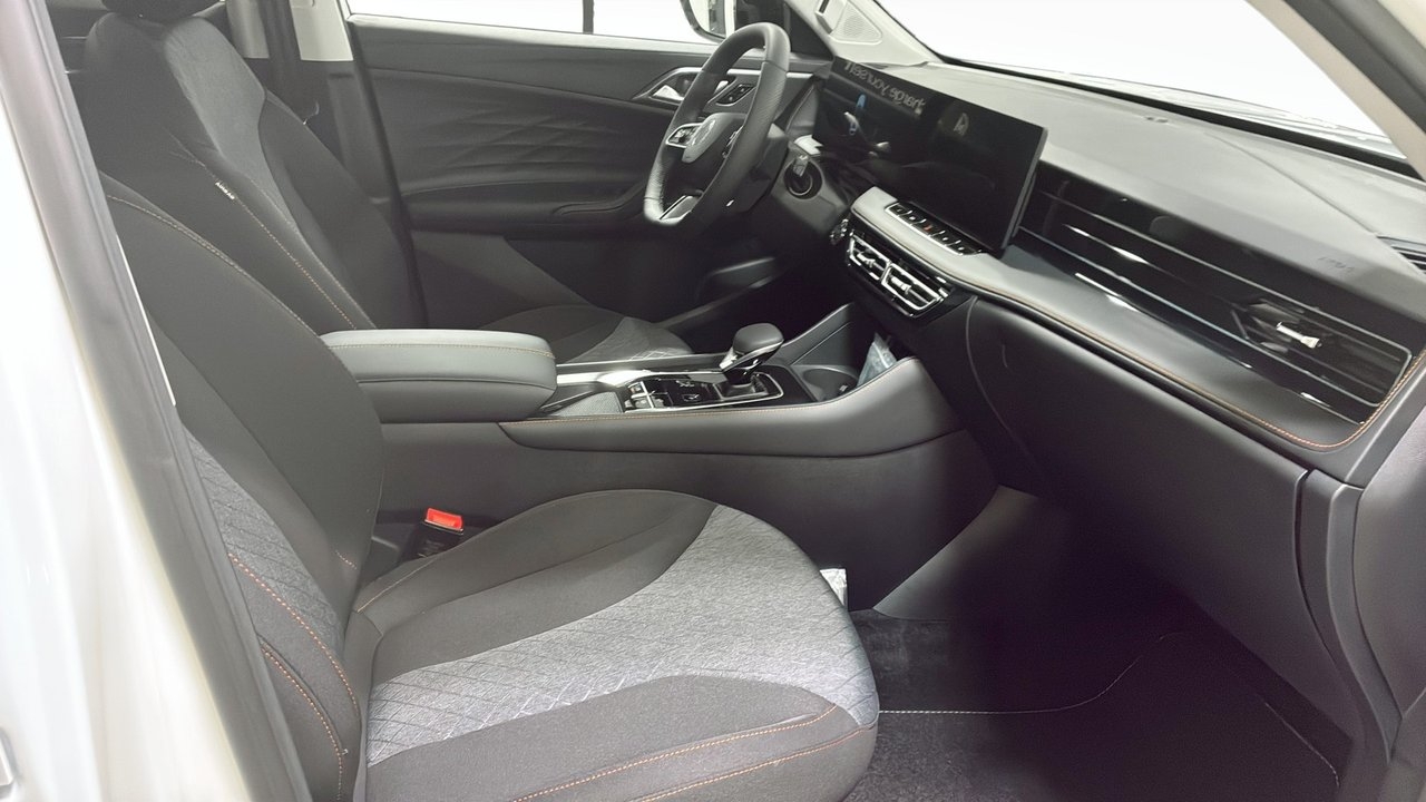 MG HS COMFORT PLUG-IN 2025, bild 3/9