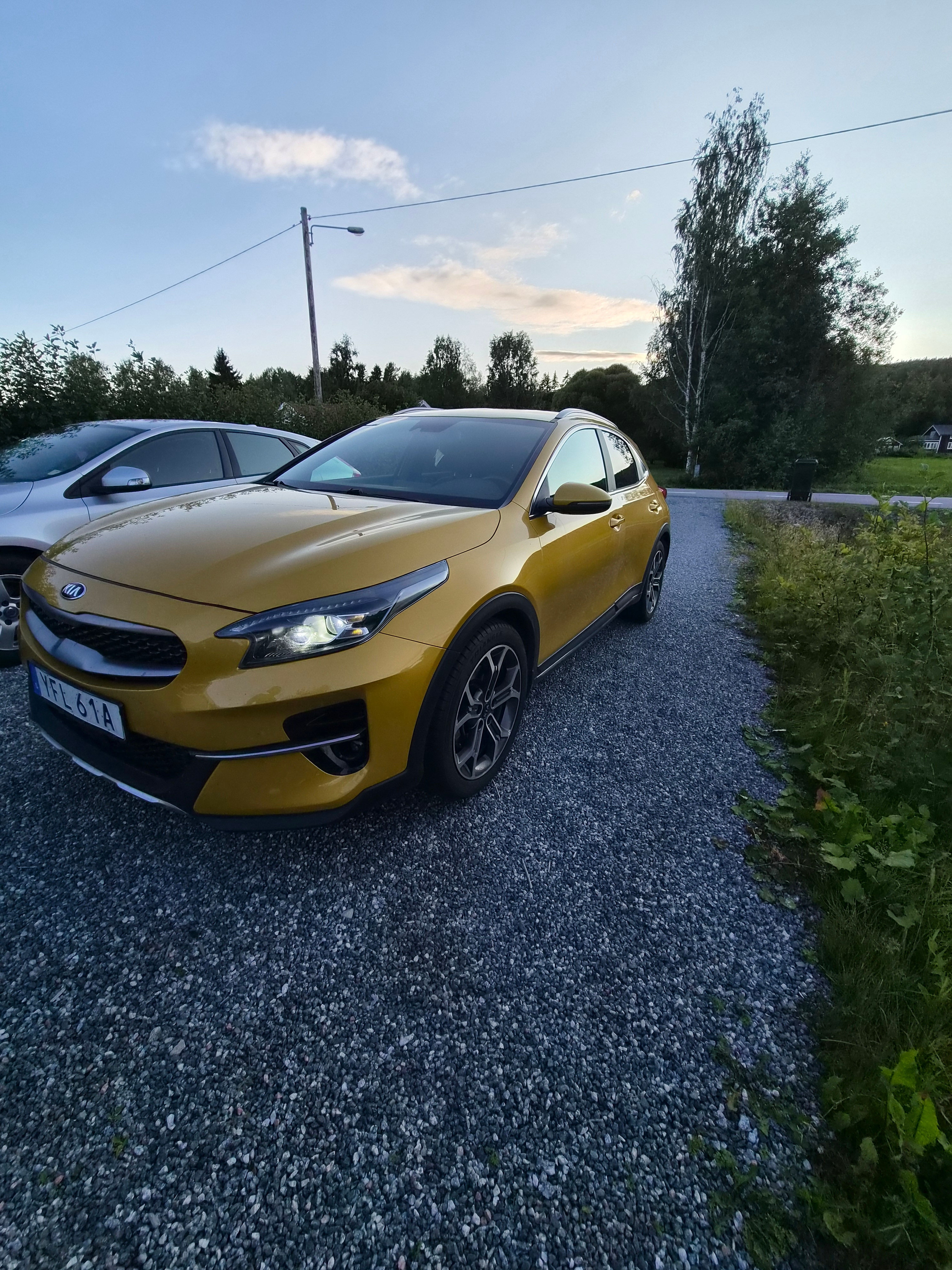Kia XCeed 1.4 T-GDI DCT 2020, bild 2/10