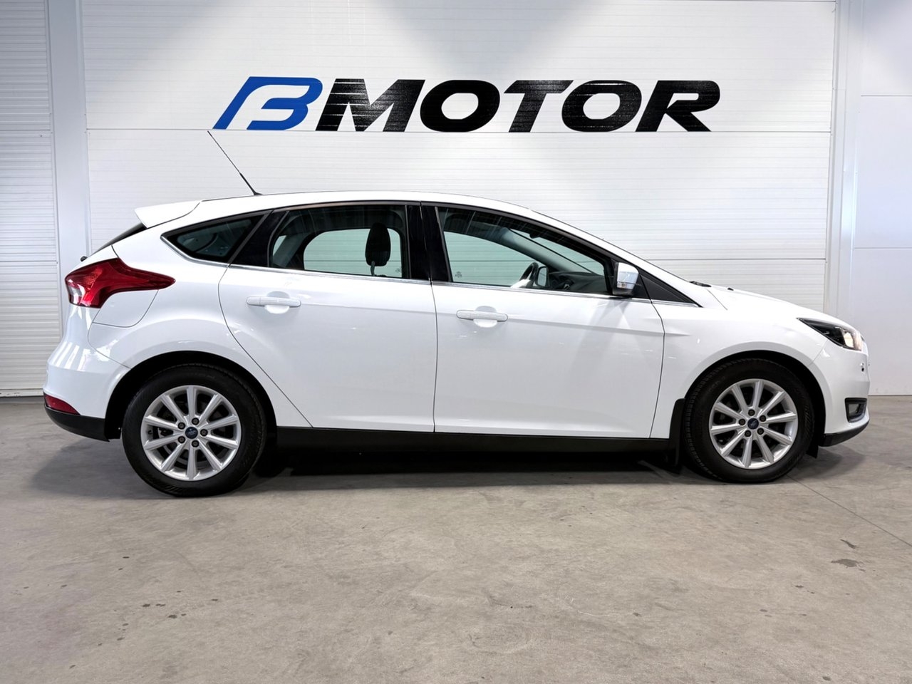 Ford Focus 1.0 EcoBoost Titanium Euro 6 2015, bild 6/10