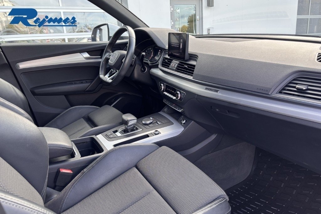 Audi Q5 2018, photo 4/16
