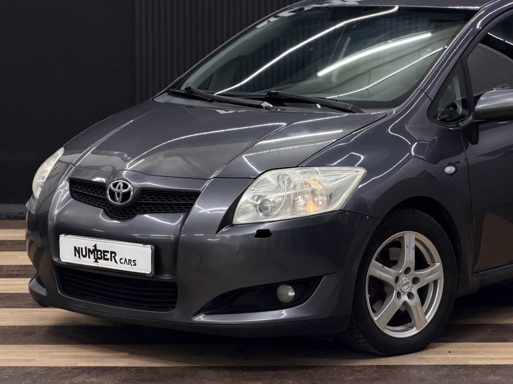 Toyota Auris 5-dörrar 2.0 D-4D Euro 5 2007, bild 3/10
