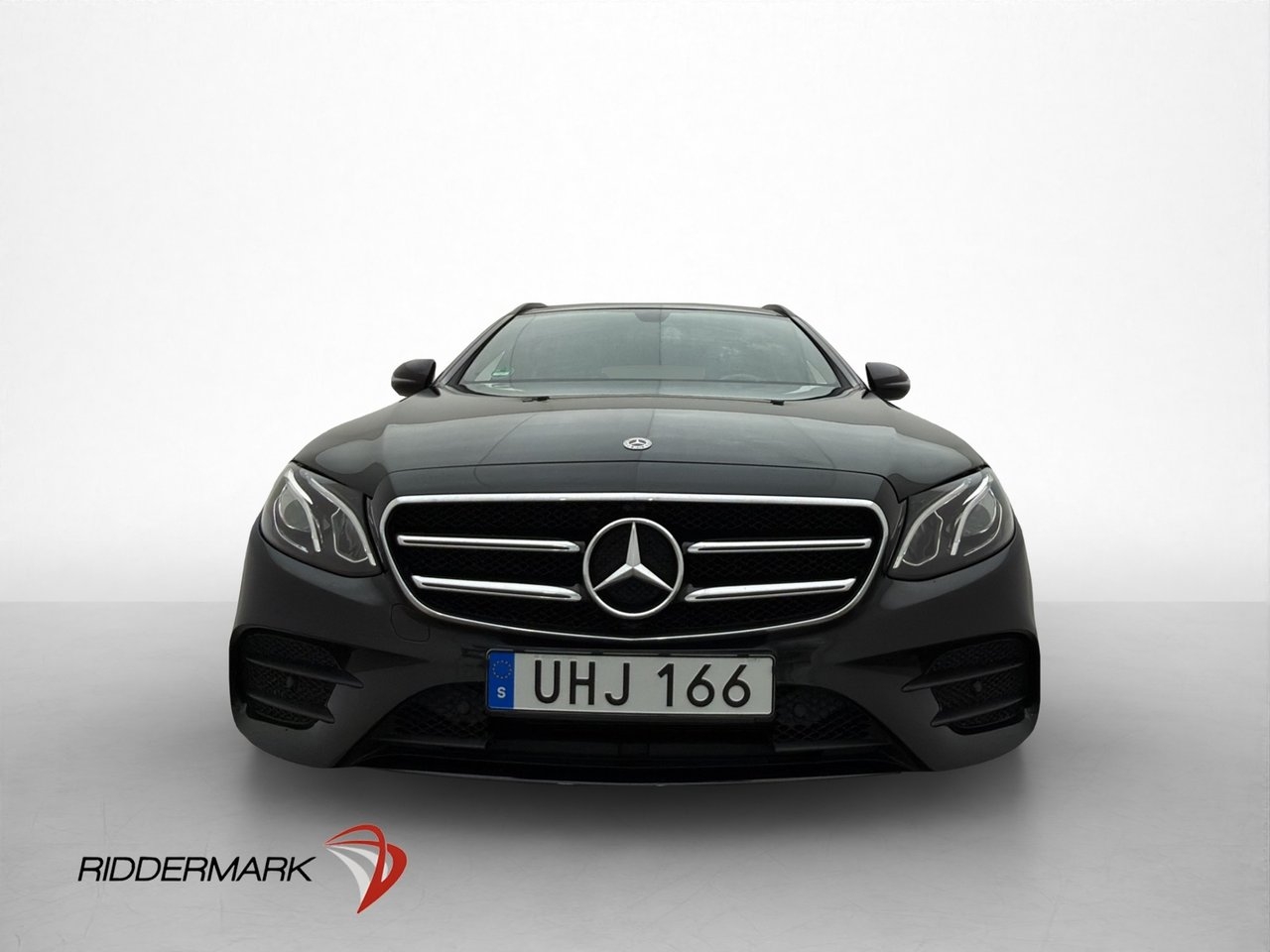 Mercedes-Benz E 200 T AMG Line Pano Drag 2018, kuva 2/32