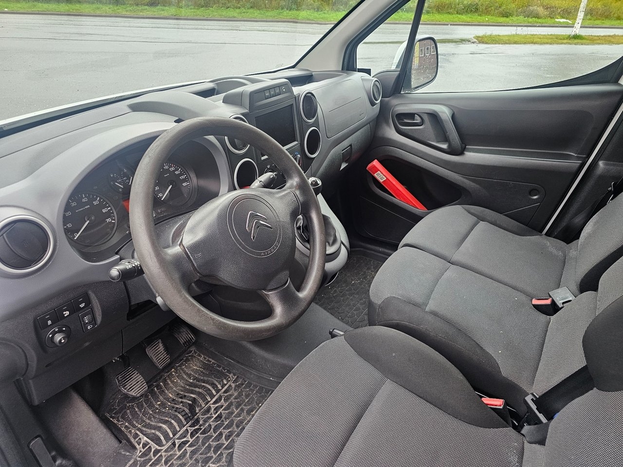 Citroen Berlingo 2017, bild 4/5
