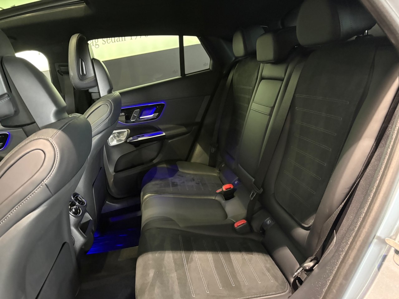 Mercedes-Benz GLC 2024, photo 6/10