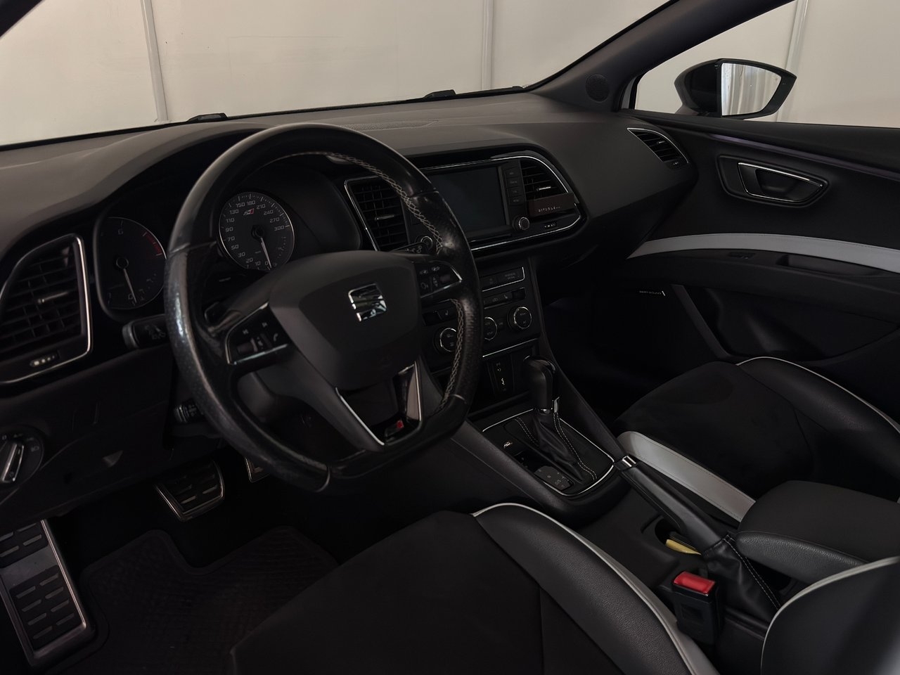 Seat Leon 2016, bild 6/10