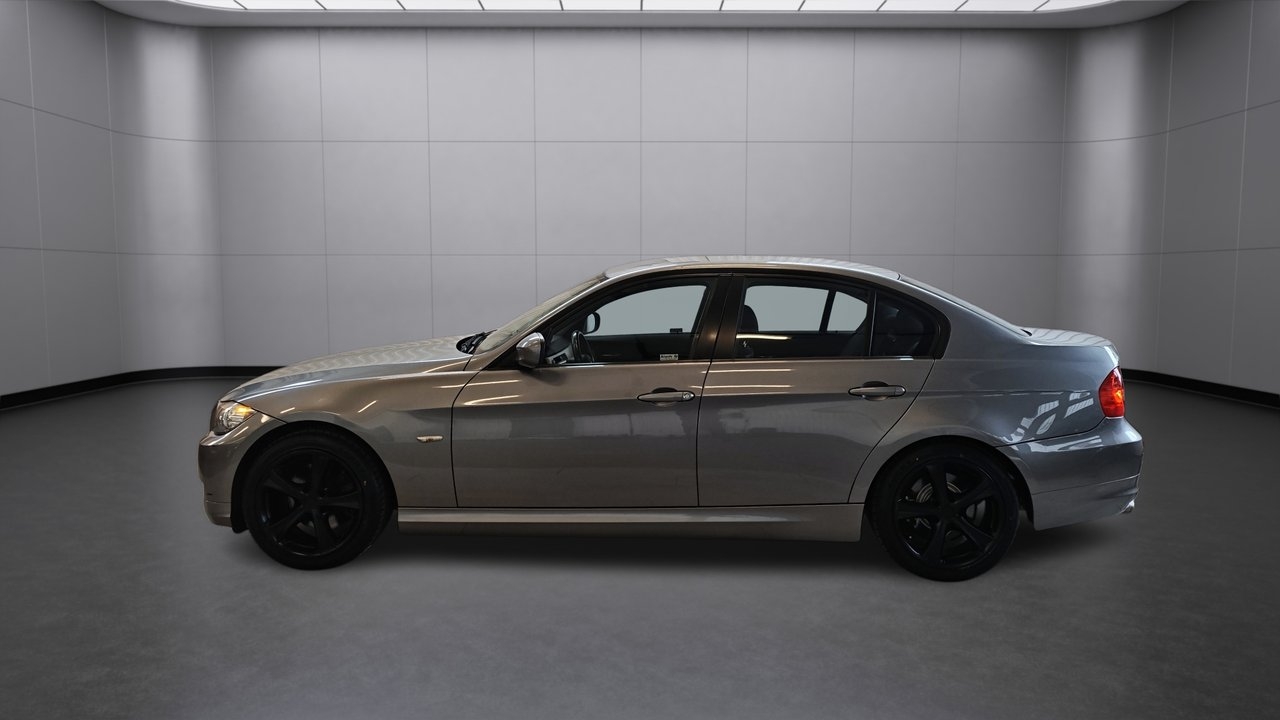 BMW 320 2011, photo 3/10