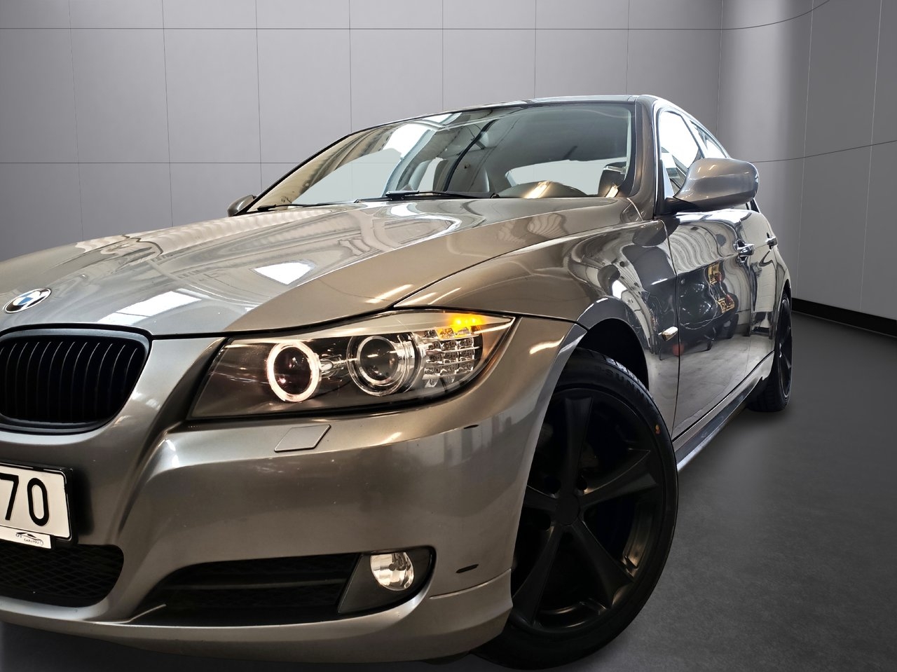 BMW 320 2011, photo 2/10