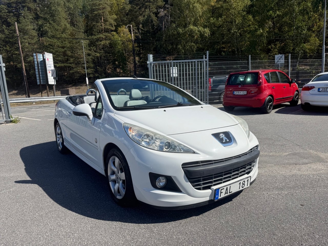 Peugeot 207 CC 1.6 VTi 120hk Endast 2012, bild 2/10