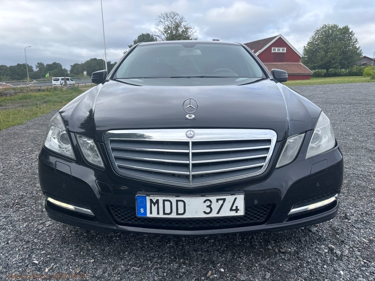 Mercedes-Benz E 200 CDi Classic 2012, kuva 2/10