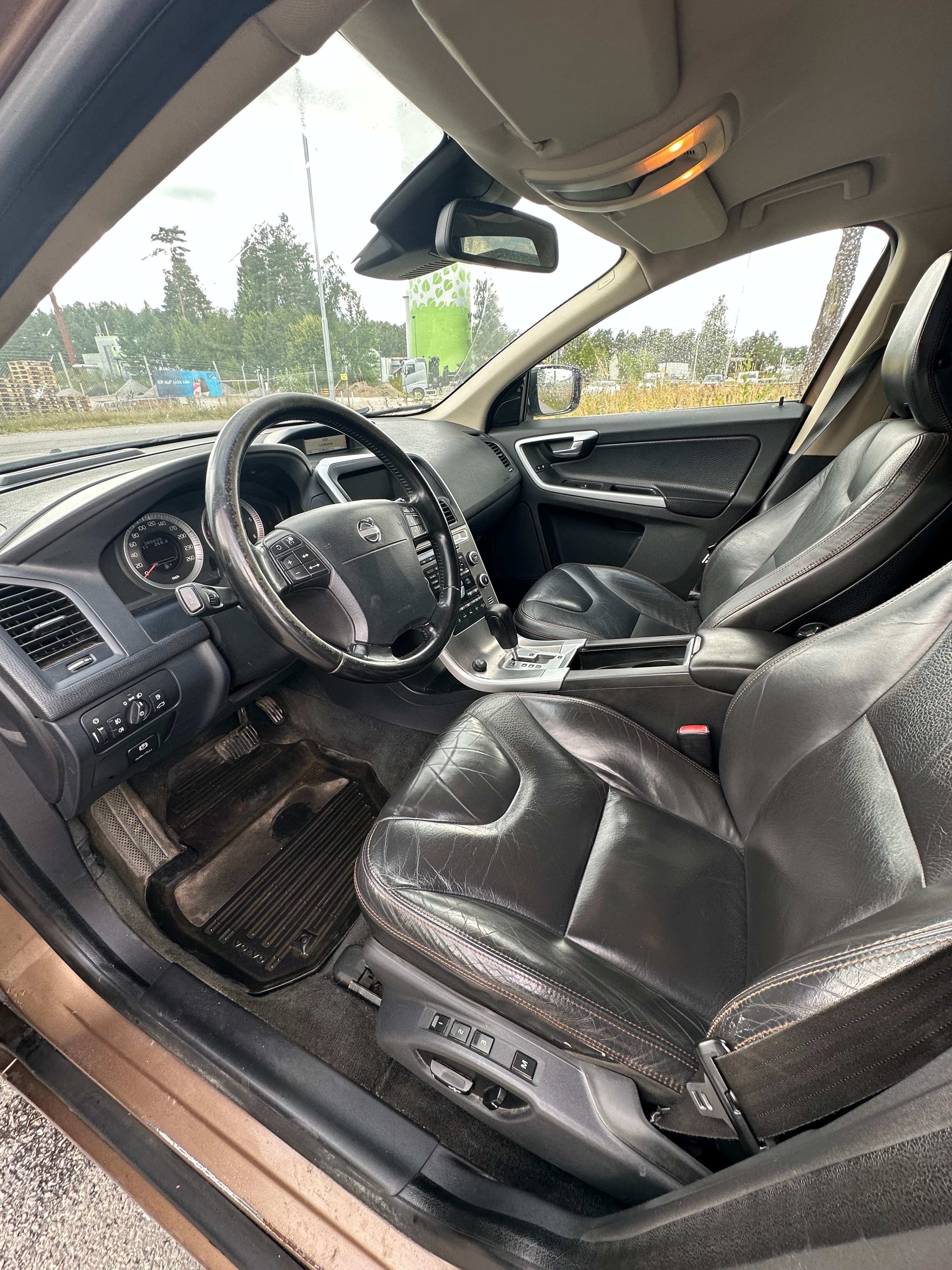 Volvo XC60 D5 AWD Geartronic 2009, kuva 5/10
