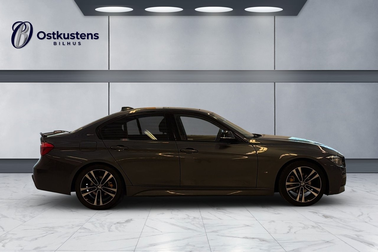 BMW 330 2018, photo 7/10
