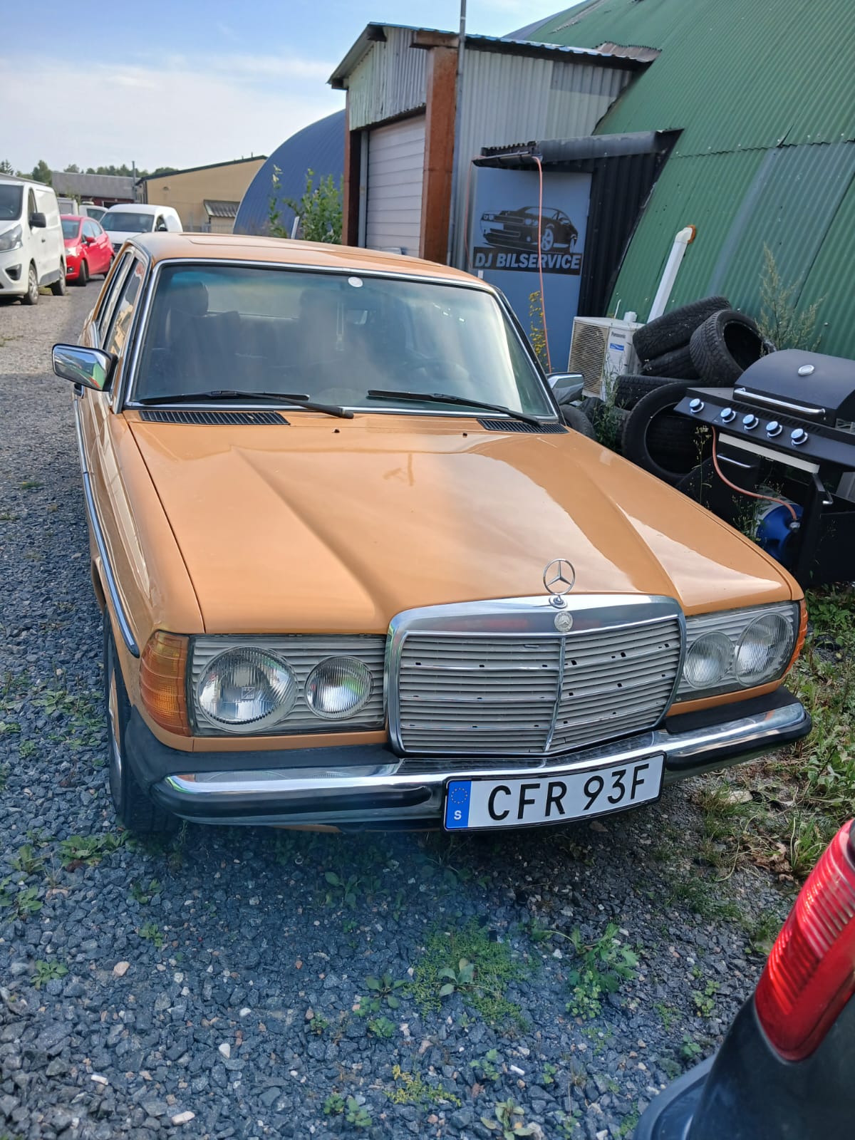 Mercedes-Benz 200