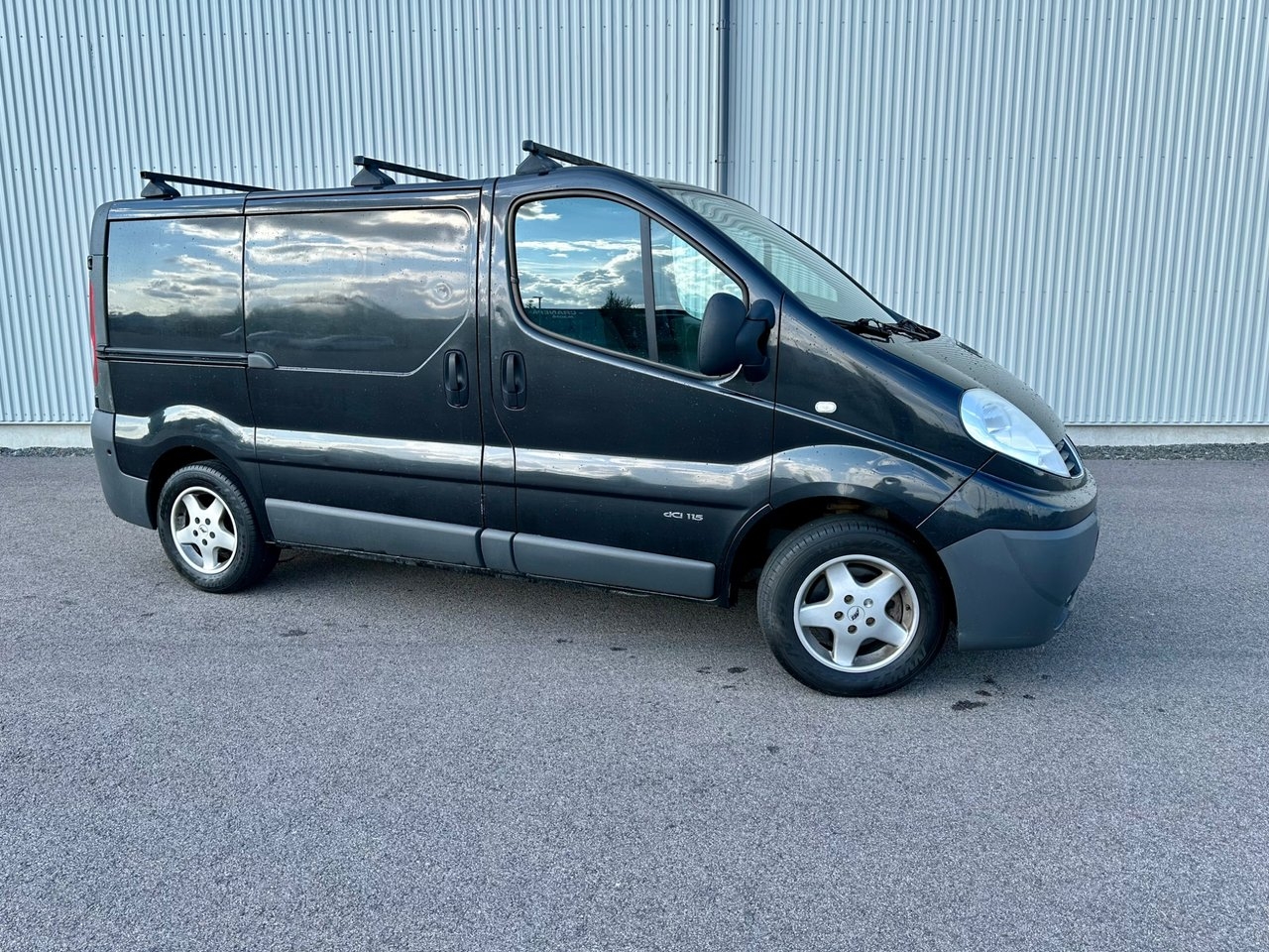 Renault Trafic 2010, photo 2/10