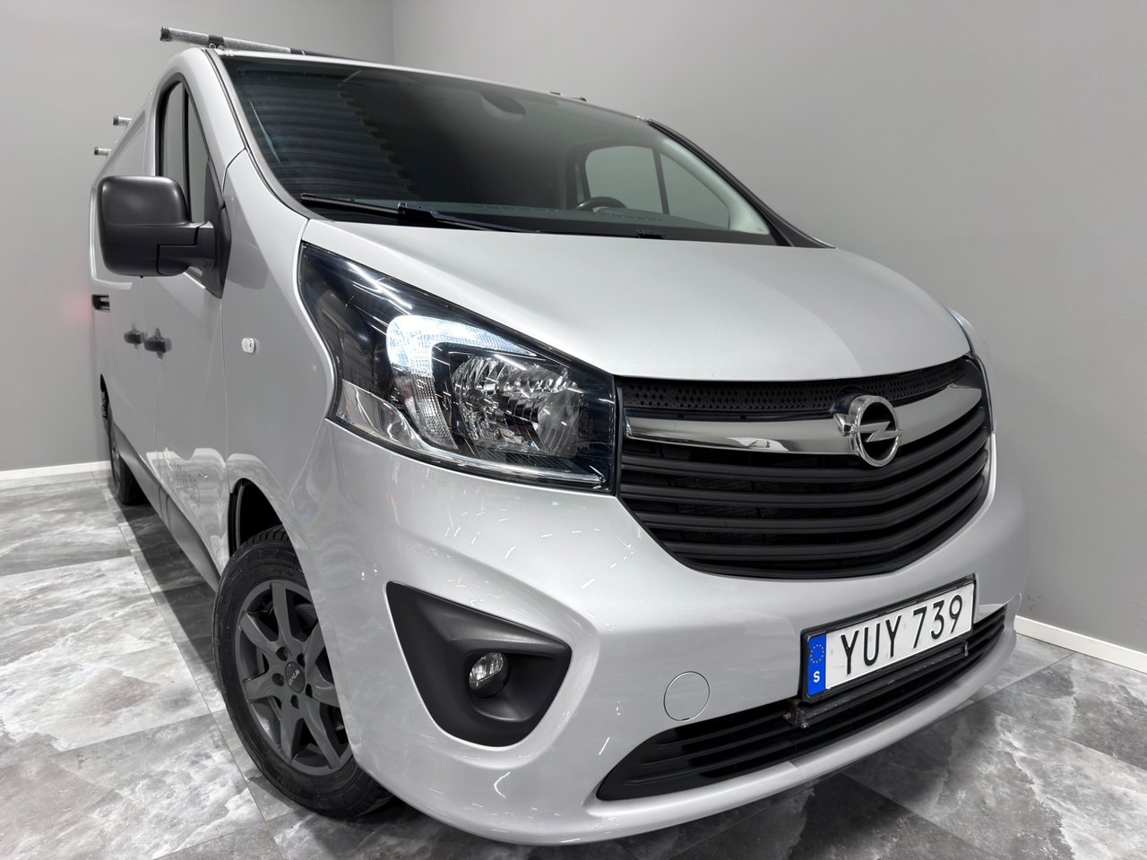 Opel Vivaro 2018, bild 2/28