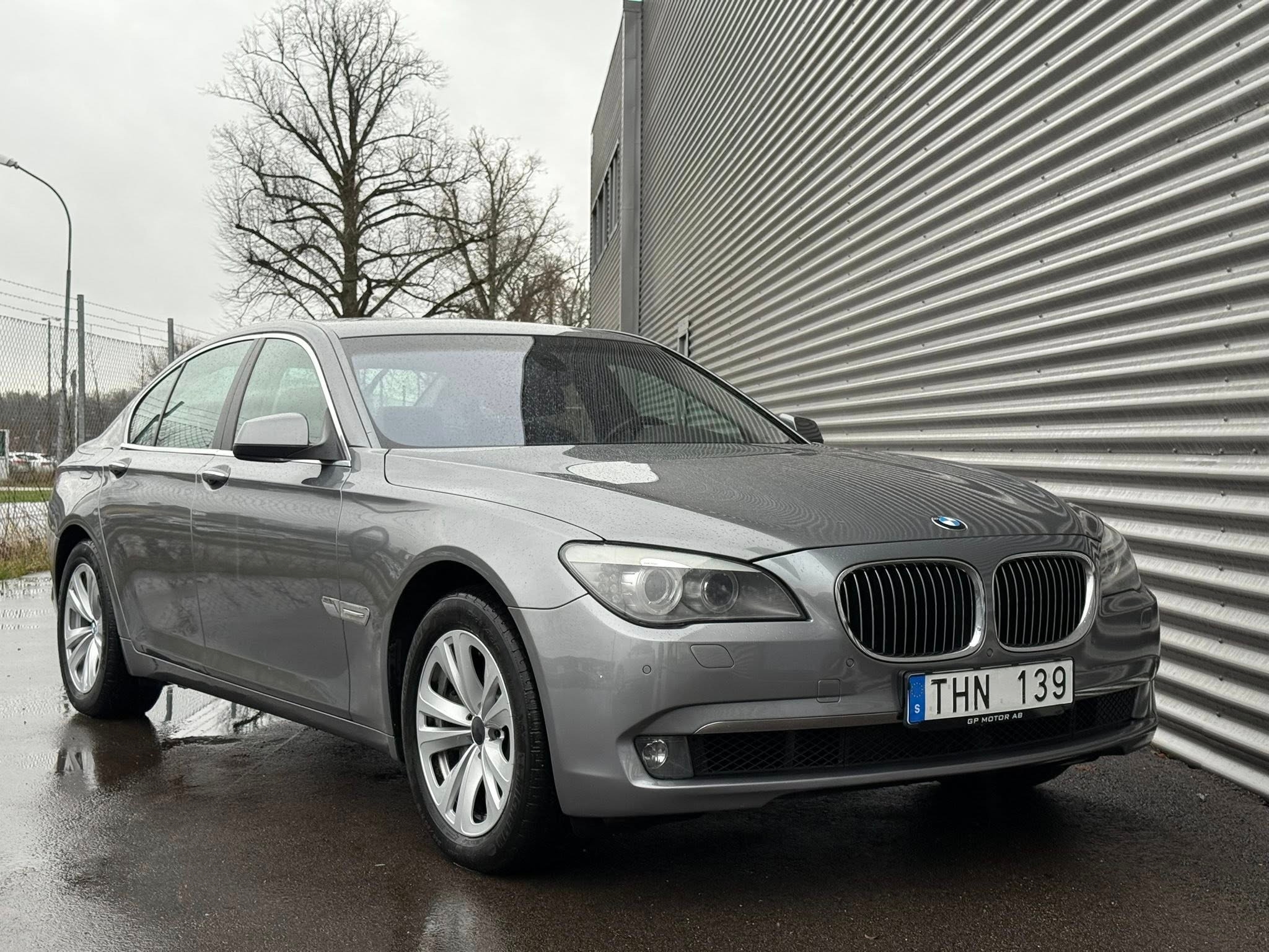 BMW 750 i Steptronic 2009, photo 2/10