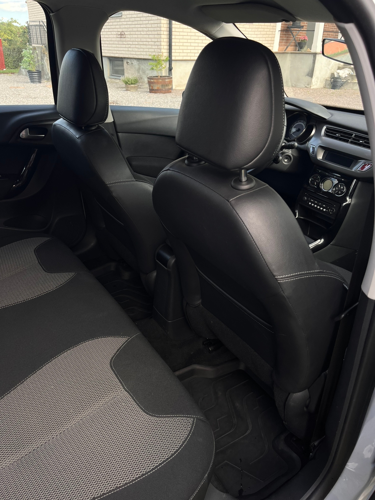 Citroen C3 1.2 PureTech VTi 82 Manuell 2014, bild 7/9