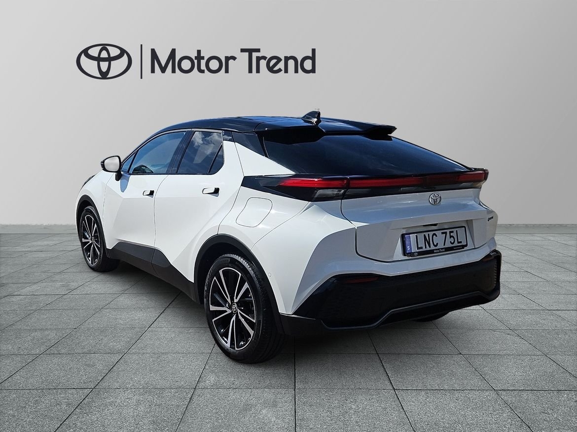 Toyota C-HR 2025, bild 3/10