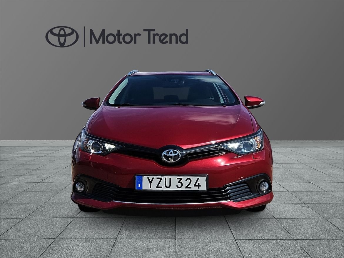 Toyota Auris 2017, bild 5/10