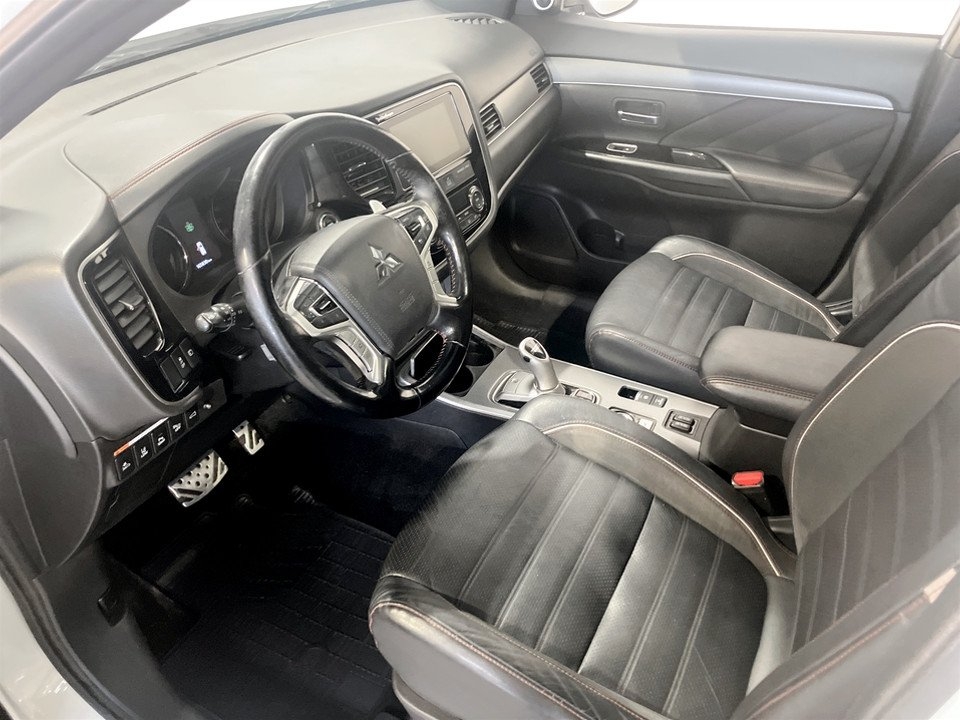 Mitsubishi Outlander 2018, bild 5/10