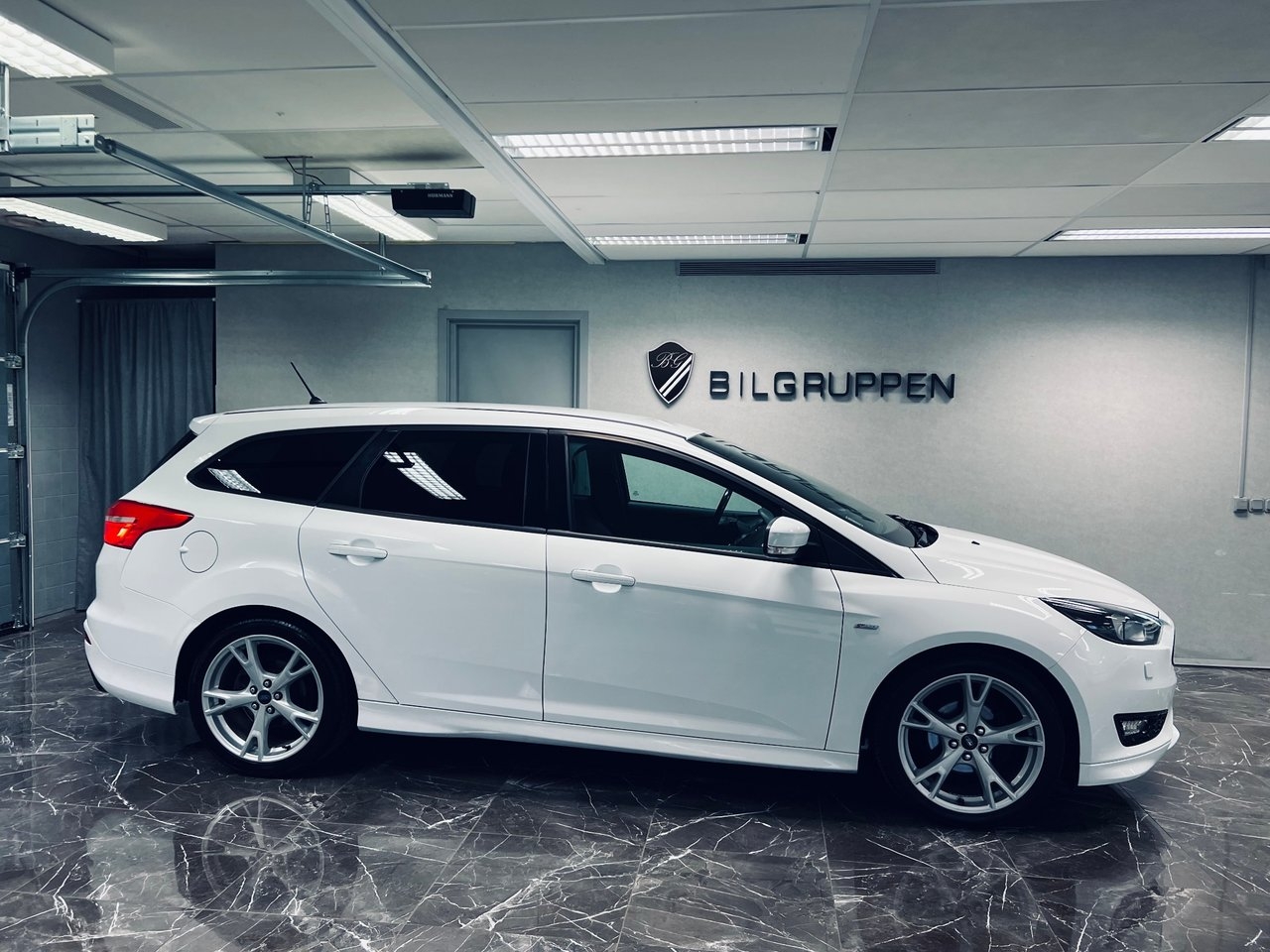 Ford Focus Kombi 1.0 EcoBoost ST-Line 2017, bild 3/10