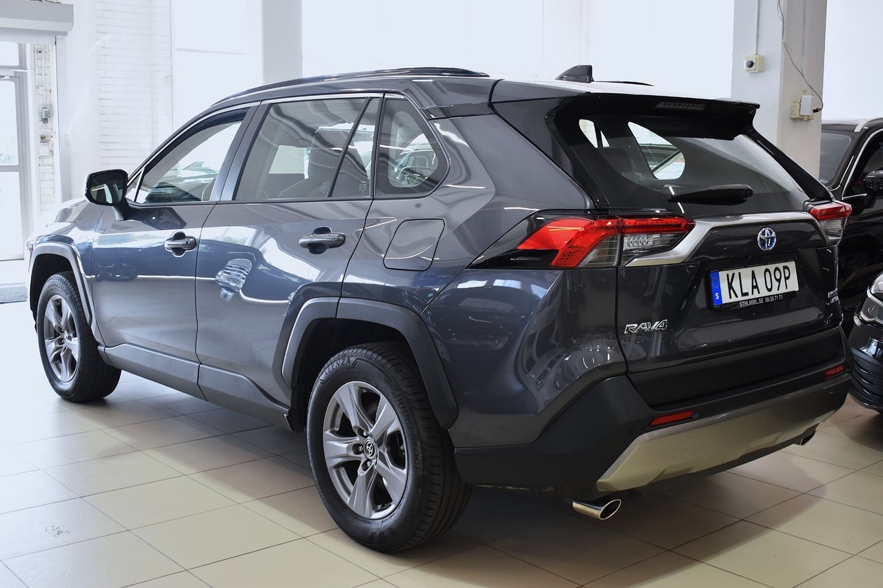 Toyota RAV4 Hybrid AWD-i E-CVT Active 2024, kuva 3/10