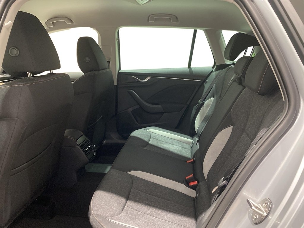Skoda Kamiq 2025, bild 6/8