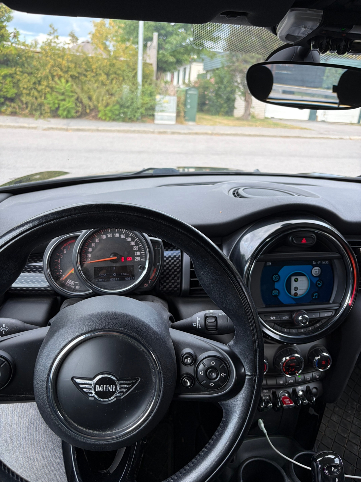 MINI Cooper S Convertible DCT 2019, photo 4/4