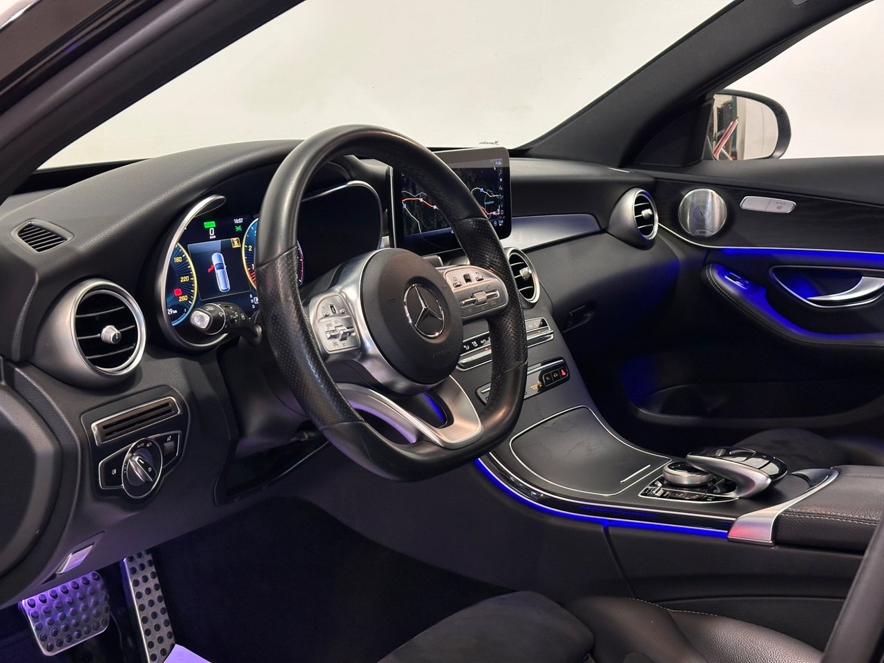 Mercedes-Benz C 200 T 9G AMG Line 2019, bild 7/10