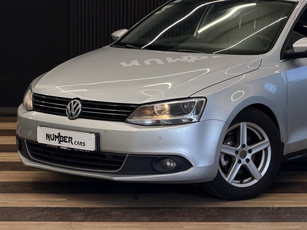 Volkswagen Jetta 2011, bild 2/10
