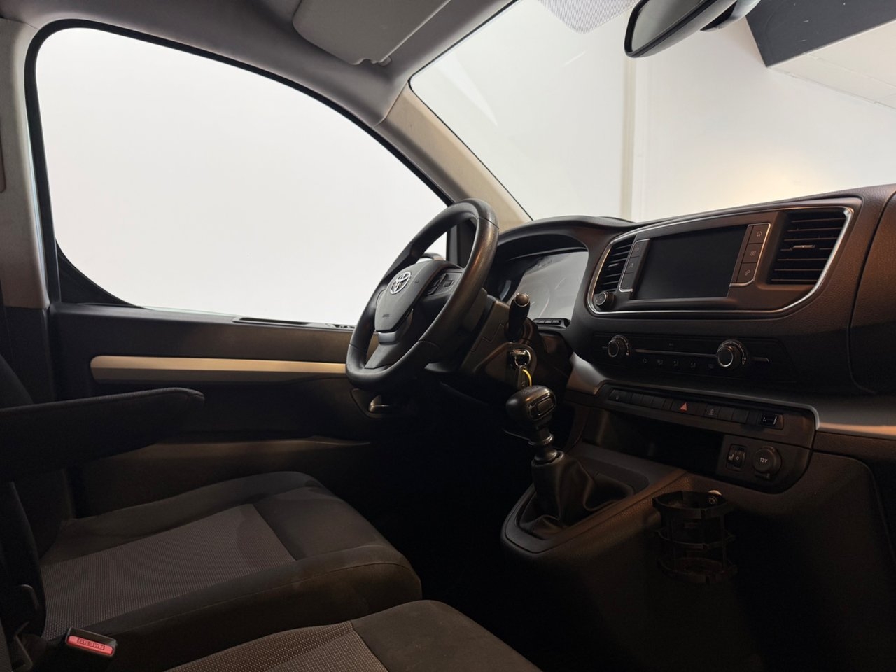 Toyota Proace Verso 1.6 D-4D 9 sits 2017, photo 4/10