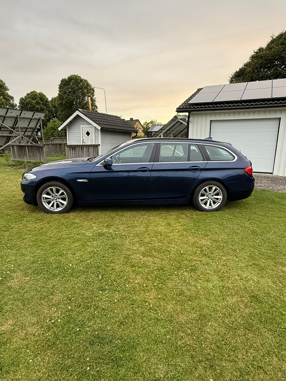 BMW 520 d Touring Manuell 2011, bild 2/7