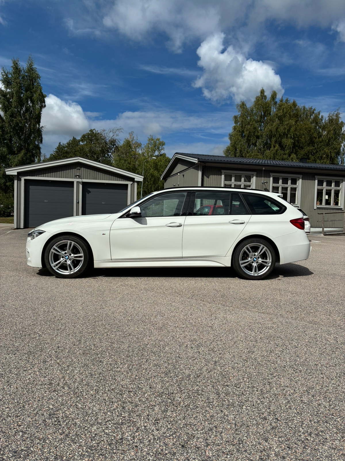 BMW 320 i xDrive M-Sport Bränslevärmare 2018, bild 2/10