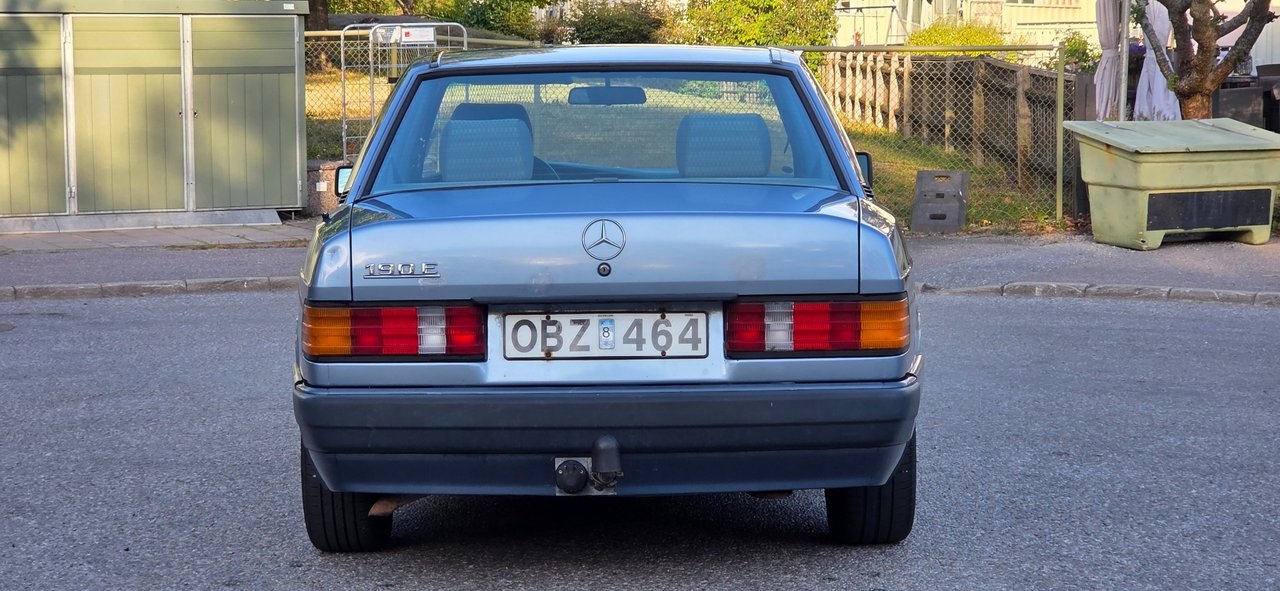 Mercedes-Benz W201 1989, photo 7/10