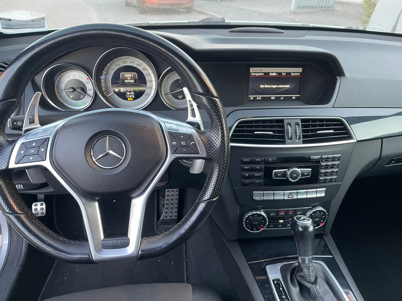 Mercedes-Benz C 180 Coupé 7G-Tronic Plus 2013, bild 2/10