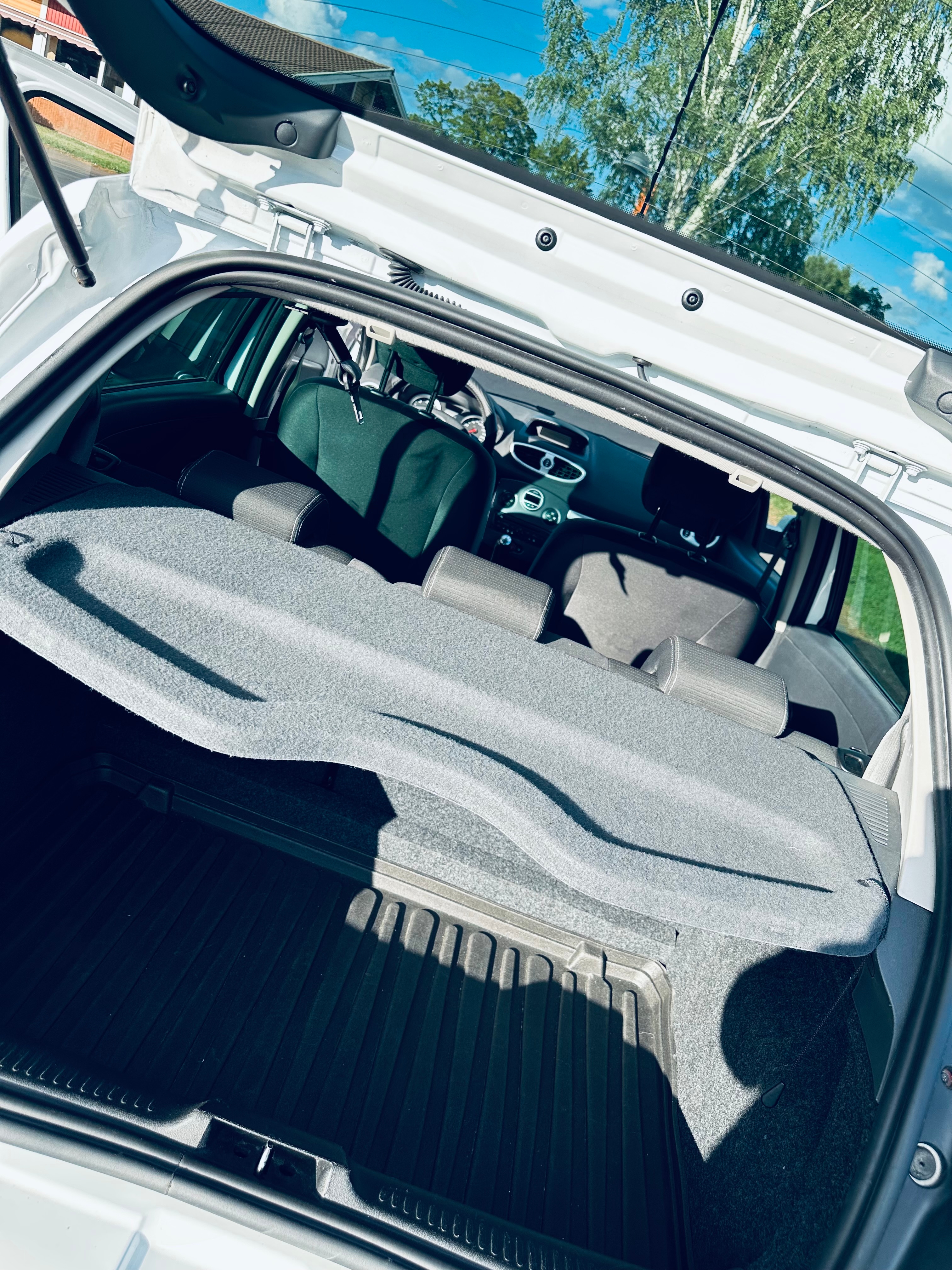 Renault Clio 2012, bild 7/8
