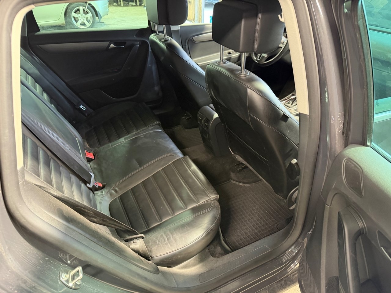Volkswagen Passat 2012, bild 7/10