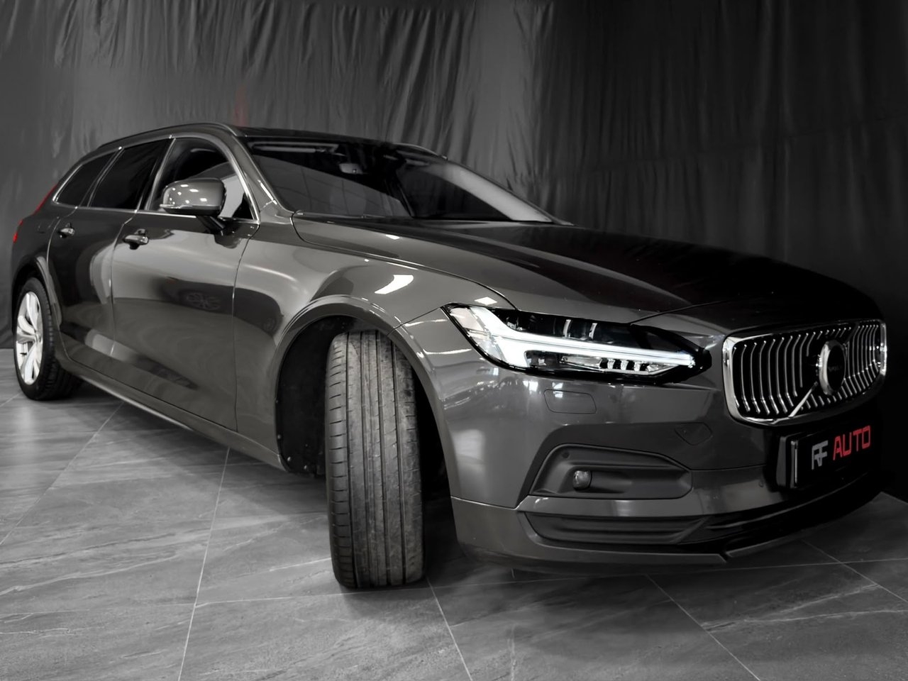 Volvo V90 2023, photo 6/10