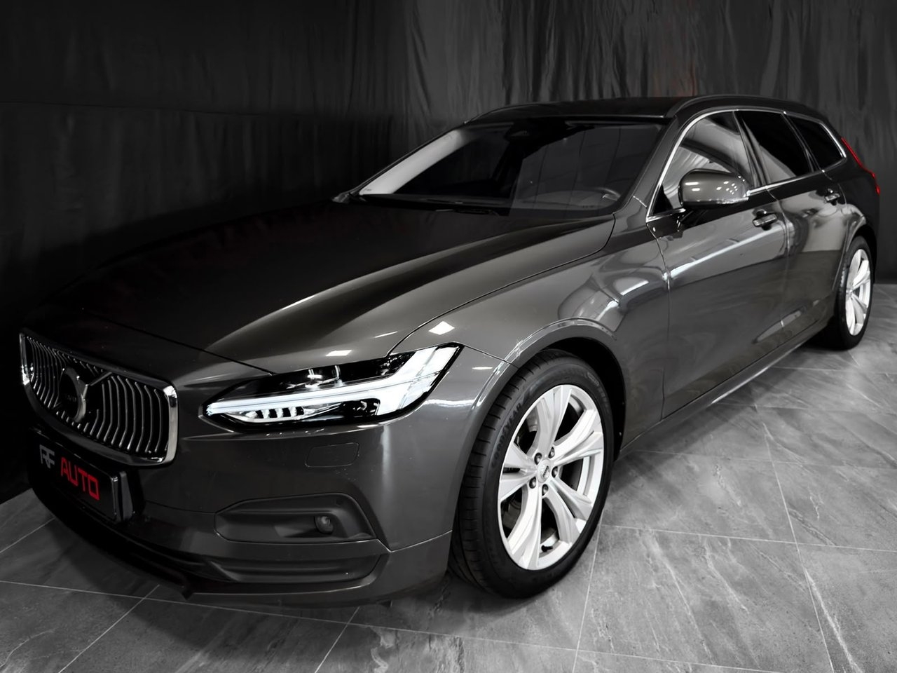 Volvo V90 2023, photo 3/10
