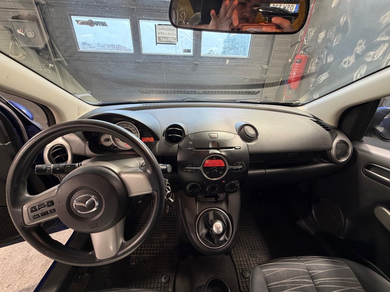 Mazda 2 5-dörrar 1.3 MZR 2009, bild 7/9