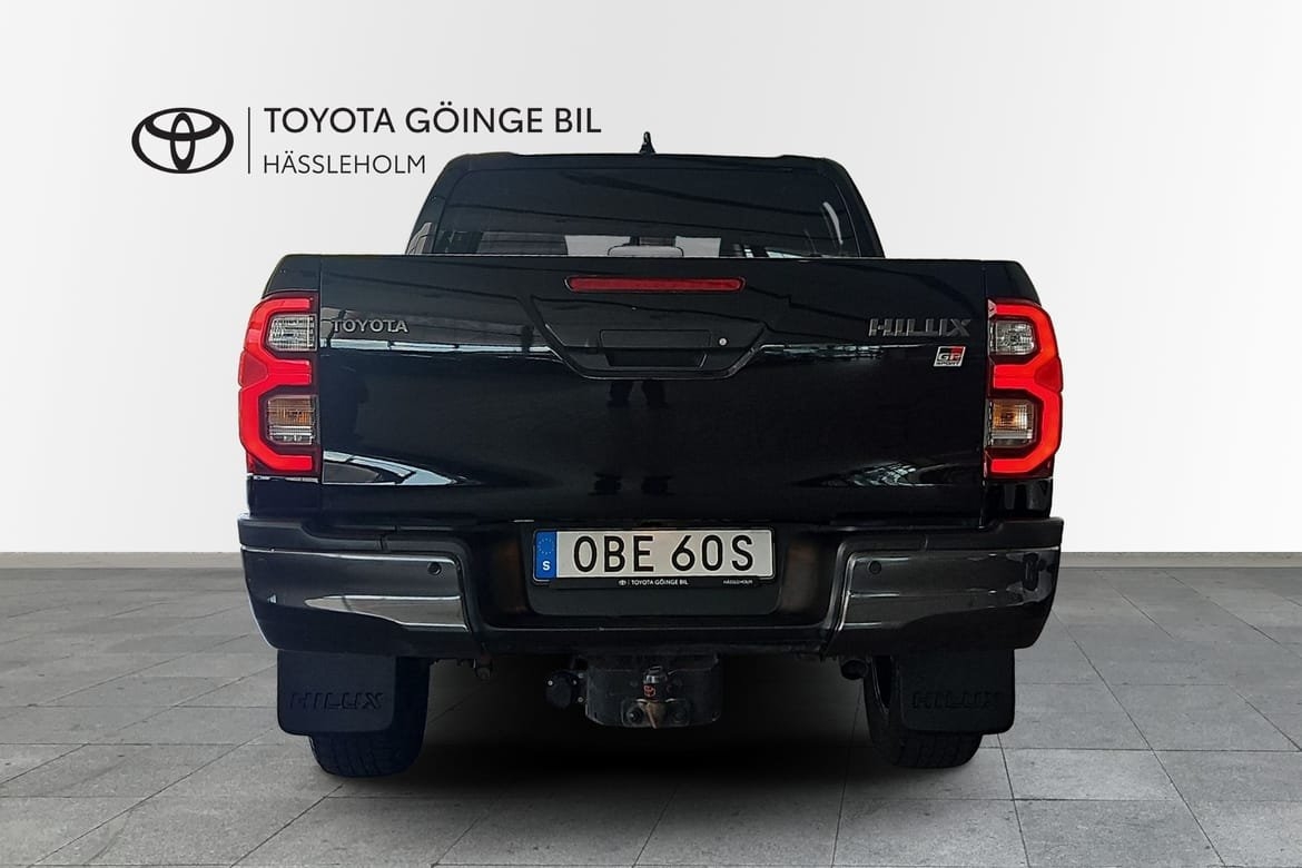 Toyota HiLux D-CAB 2,8 TURB 2024, bild 4/10
