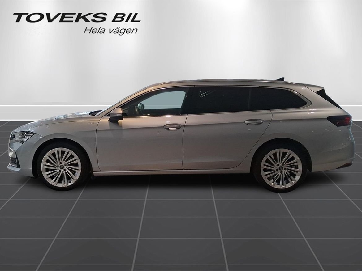 Skoda Superb NG L&K 2,0 T 2025, kuva 2/10