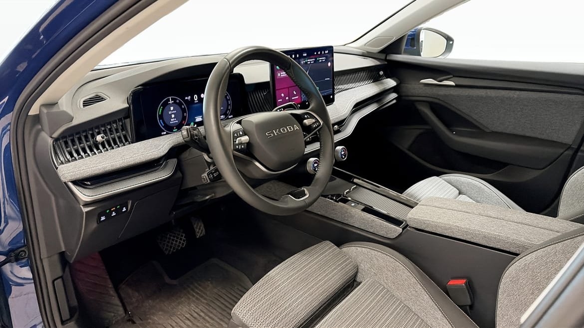 Skoda Superb 2025, bild 7/10